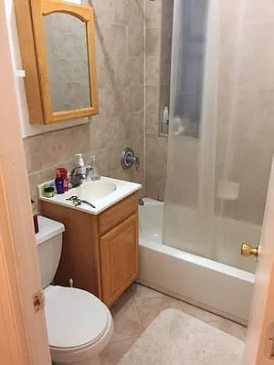 Rented by Lang Realty LLC | media 3