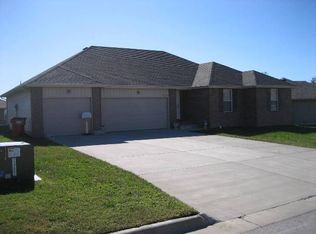 5450 W Basswood Ct, Springfield, MO 65802