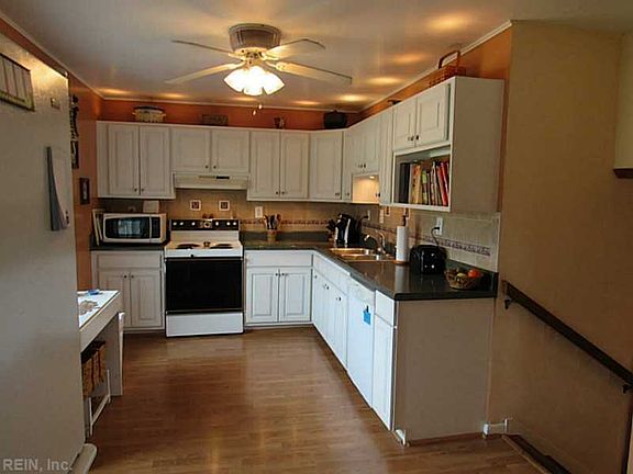 2nd image of 952 Redwood Cir
