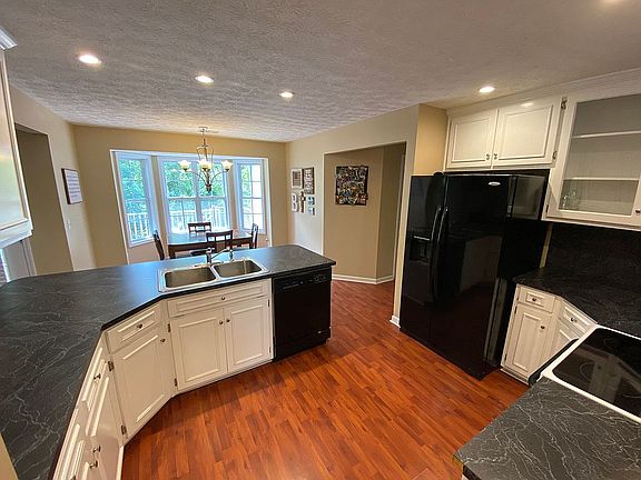 5th image of 69 Lee Road 2080