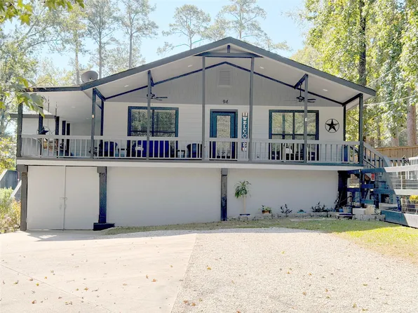 94 Gov Bell Dr, Pointblank, TX 77364