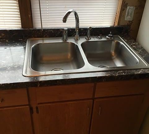 5th image of 9500 Douglas Ln