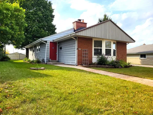 6705 North 90th STREET, Milwaukee, WI 53224