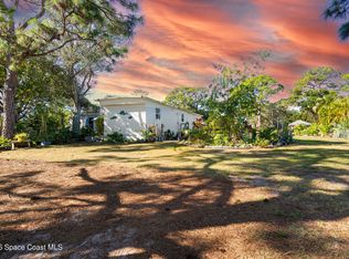 8280 Pine Ridge Trl, Micco, FL 32976