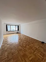 200 East 36th Street, #9F