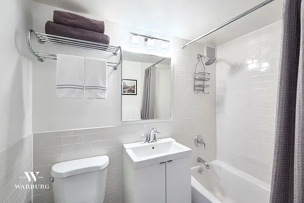 Sold by Warburg | media 16