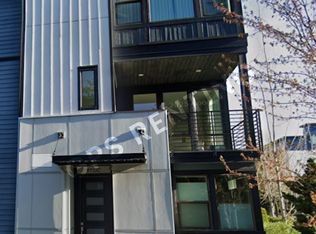 9710 Main St #C, Bothell, WA 98011