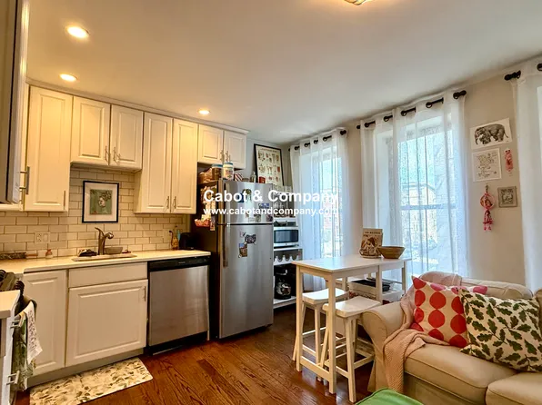 18 Stillman St APT 3, Boston, MA 02113