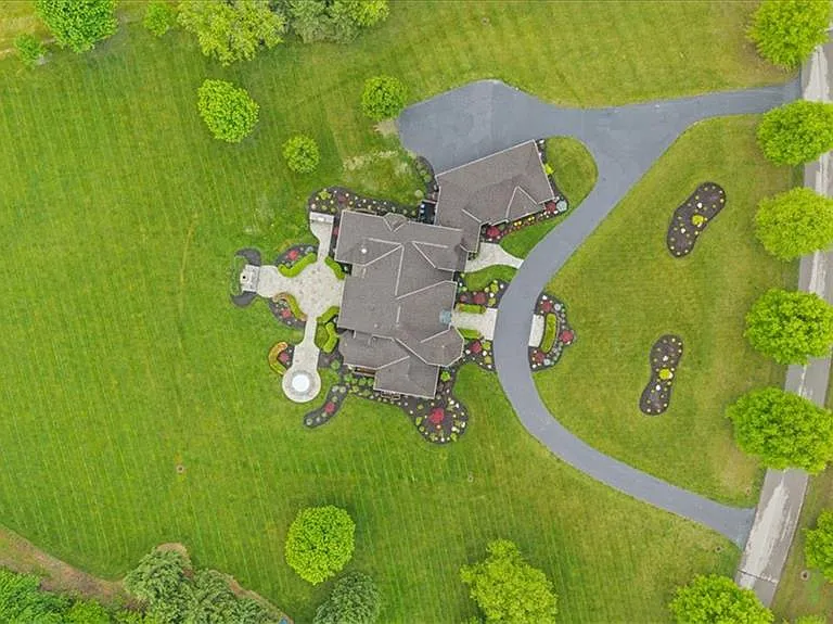 9020 Whisperinghill Dr — Photo 92