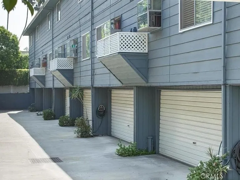 478 S Madison Ave #5 — Photo 2