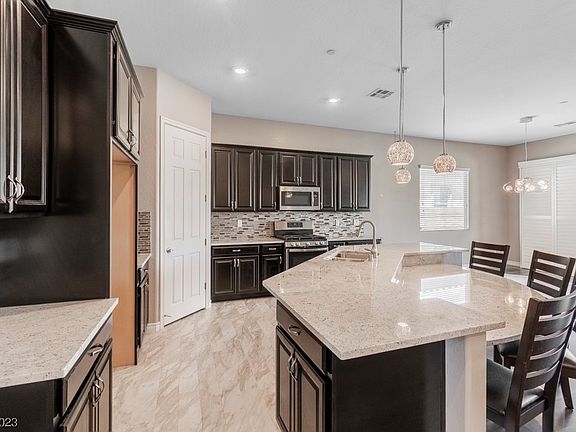 4th image of 752 Rosewater Dr
