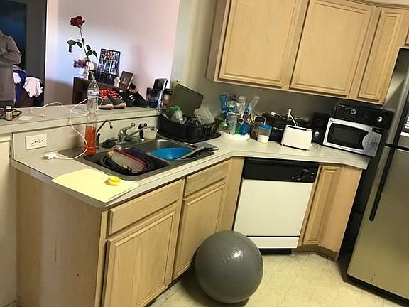 3rd image of 1529 Allen Dr
