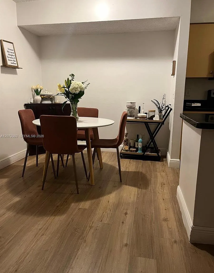 Bella Grand Condo — Photo 4