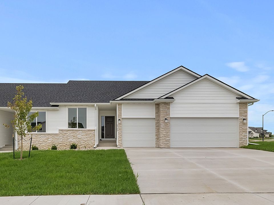 1st image of 5722 NE Creek Ridge Dr
