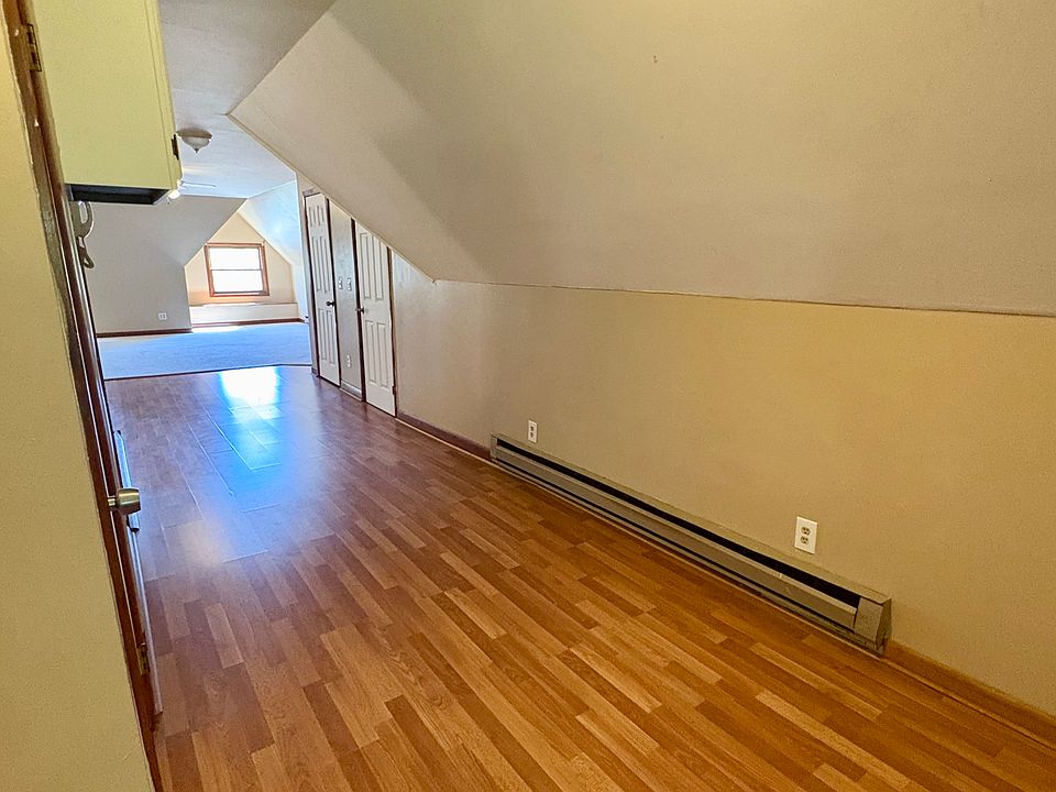 1st image of 203 Main St APT 3