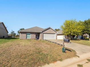 918 Valley View Rd, Enid, OK 73701