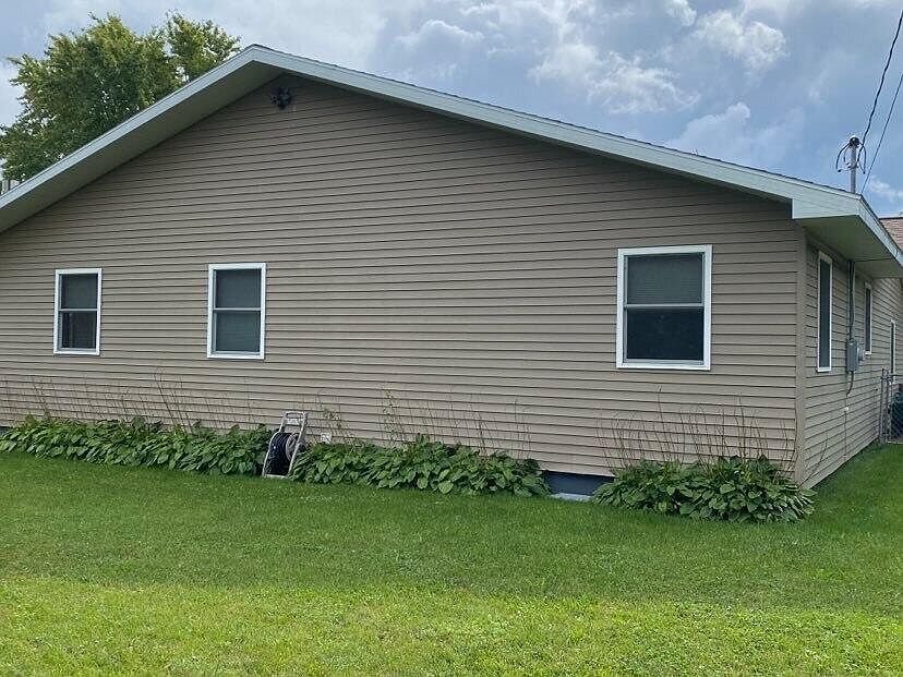 105 Sunset Blvd, Alpena, MI 49707 Zillow