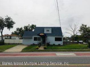 4262 Richmond Ave, Staten Island, NY 10312