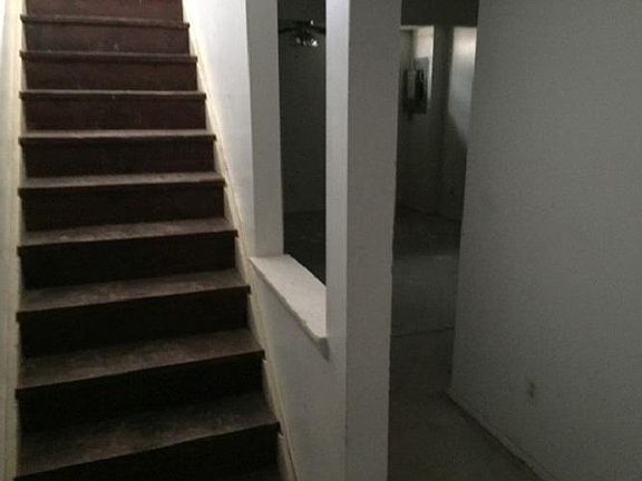 4th image of 685 W Jackson St Unit G