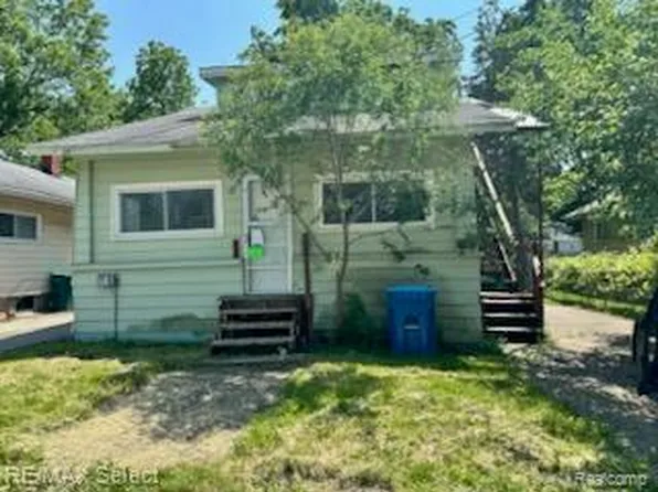 1108 Maginn Ct, Mount Morris, MI 48458