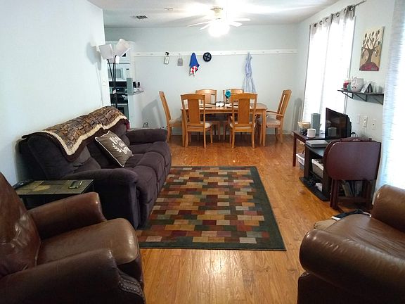 3rd image of 3317 Poinciana Dr
