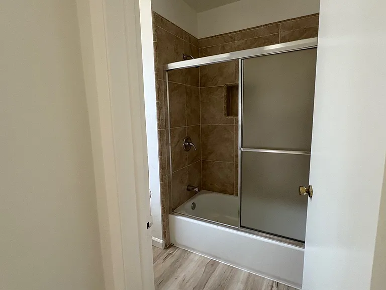 350 E Plymouth St #3 — Photo 9