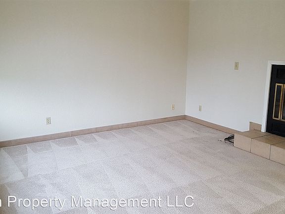 2nd image of 4210 Riverhill Dr