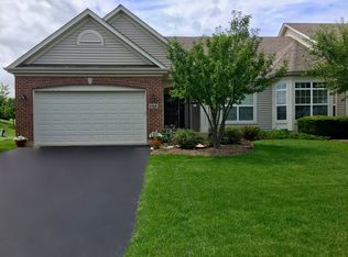 148 Valencia Pkwy, Gilberts, IL 60136