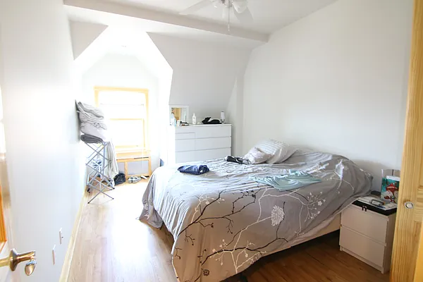 Rented by America Mecca Realty LLC | media 4