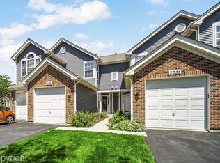 2053 Waverly Ln, Algonquin, IL 60102
