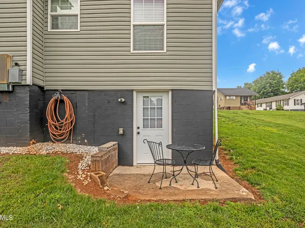 225 W Watt St, Alcoa, TN 37701