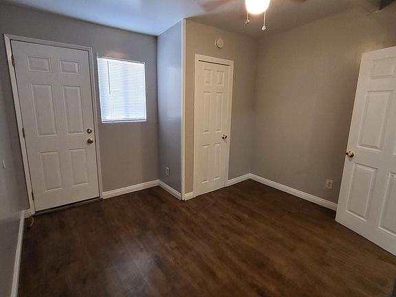 4th image of 137 N Pleasant Ave #137