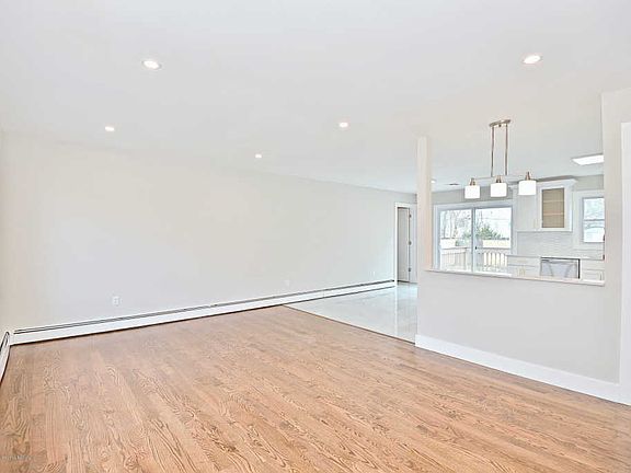 5th image of 2213 5th Ave