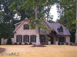 6821 Koala Ct, Oak Ridge, NC 27310