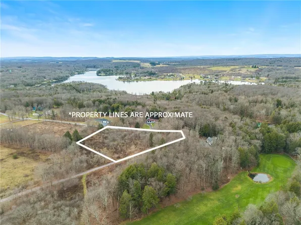218 W Airpark Rd, Central City, PA 15926