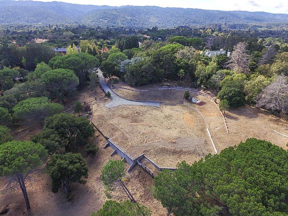 2nd image of 12 Quail Meadow Dr
