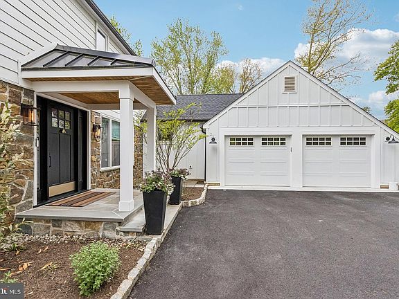2nd image of 2 Queens Ln