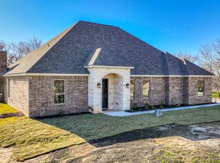 101 Hearthstone Ct, Weatherford, TX 76087
