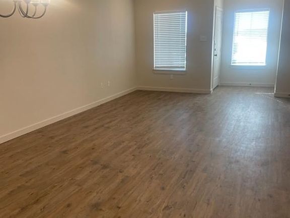 2nd image of 1240 N 7th St