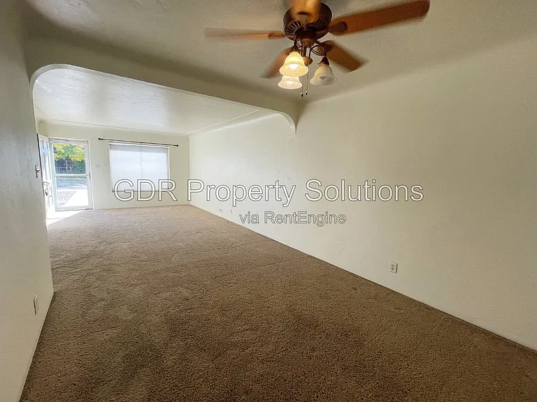 5703 Princess Jeanne Ave NE — Photo 5