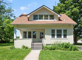 302 S Weston Ave, Elgin, IL 60123