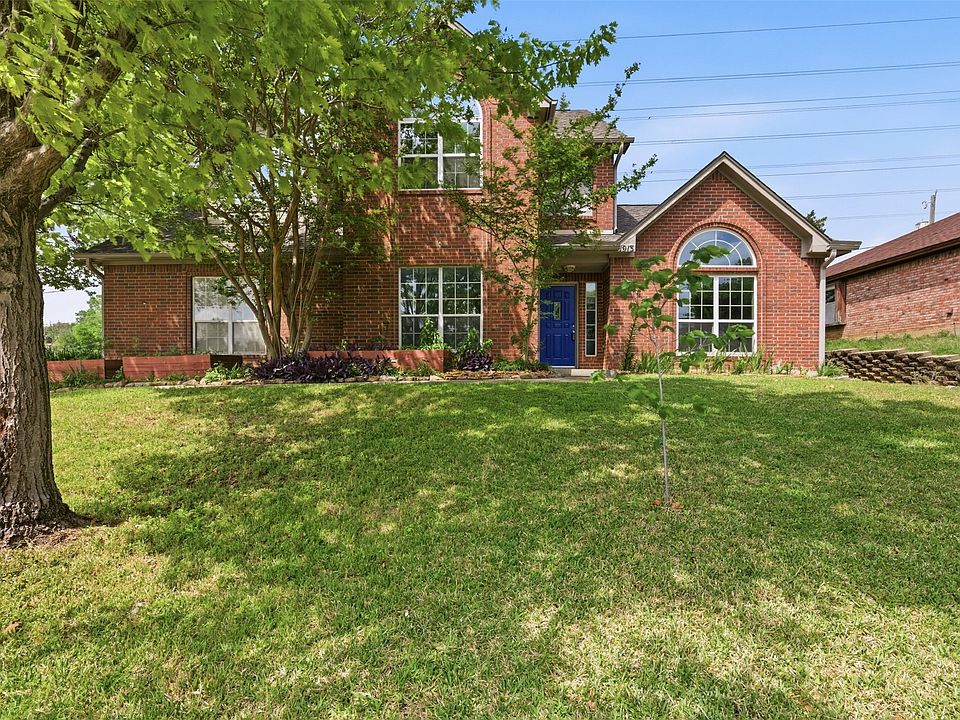 1st image of 1913 W Arbor Rose Dr
