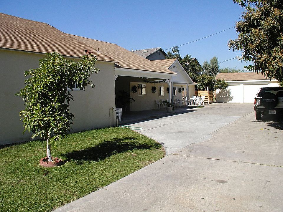 4901 east side to garage