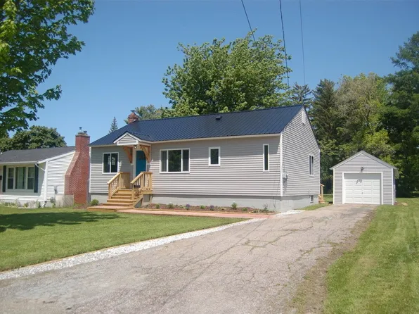 5 Hodges Court St, Underhill, VT 05489