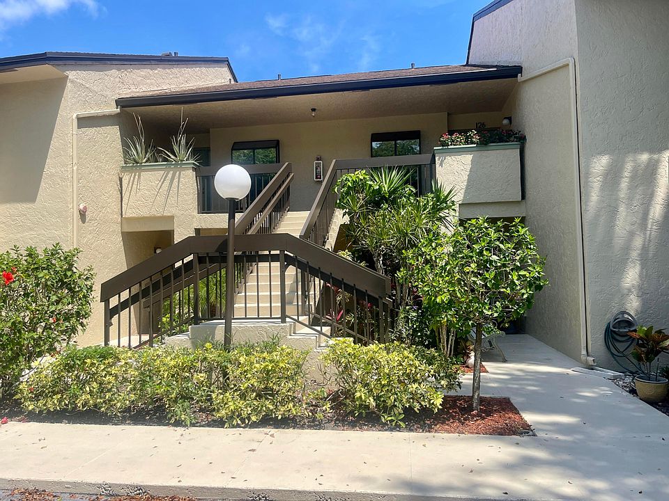 1st image of 5021 Oak Hill Lane #126