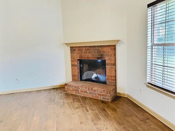 4th image of 7549 Bridelwreath Dr