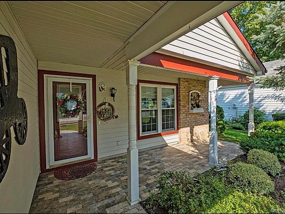 2nd image of 2 Bedford Court