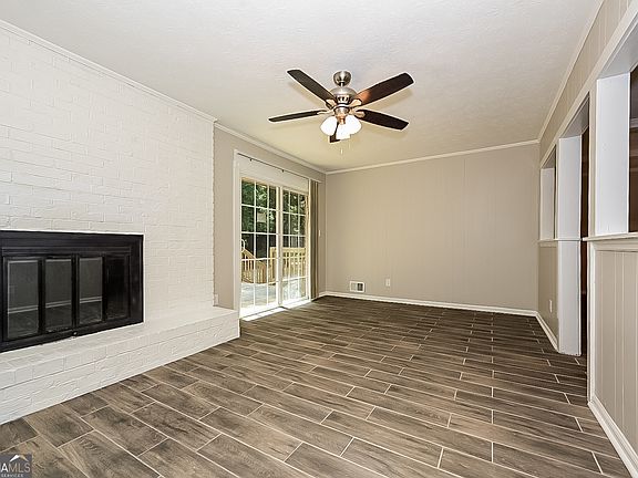 2nd image of 410 Burke Cir