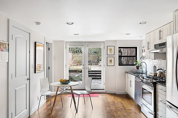 Sold by Compass | media 7