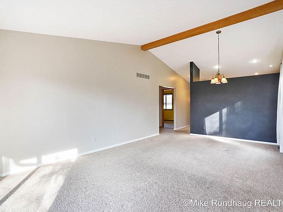 3rd image of 602 Bradford Pl NE #63